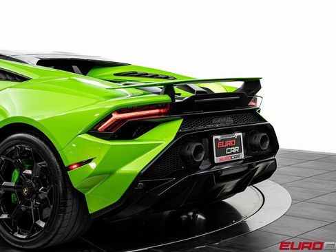 Used 2024 Lamborghini Huracan Tecnica image 19