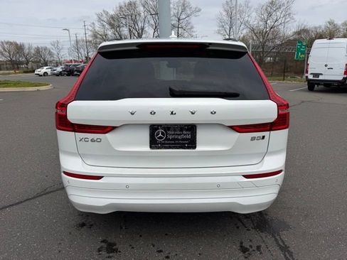 Used 2022 Volvo XC60 B5 Momentum AWD/4WD image 6
