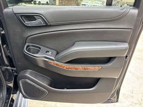 Used 2019 Chevrolet Suburban Premier RWD image 20