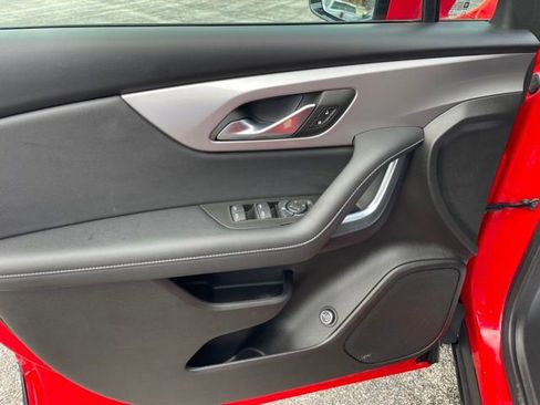 Used 2024 Chevrolet Blazer LT FWD image 9