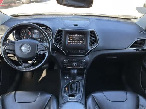 Used 2021 Jeep Cherokee Latitude Plus image 18