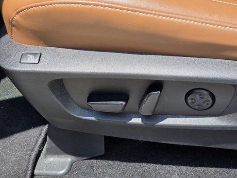 Used 2022 INFINITI QX60 Sensory w/ Vision Package FWD image 16