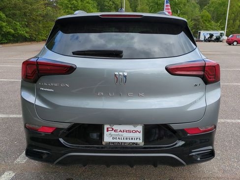 Used 2024 Buick Encore GX Sport Touring w/ Comfort Package FWD image 5
