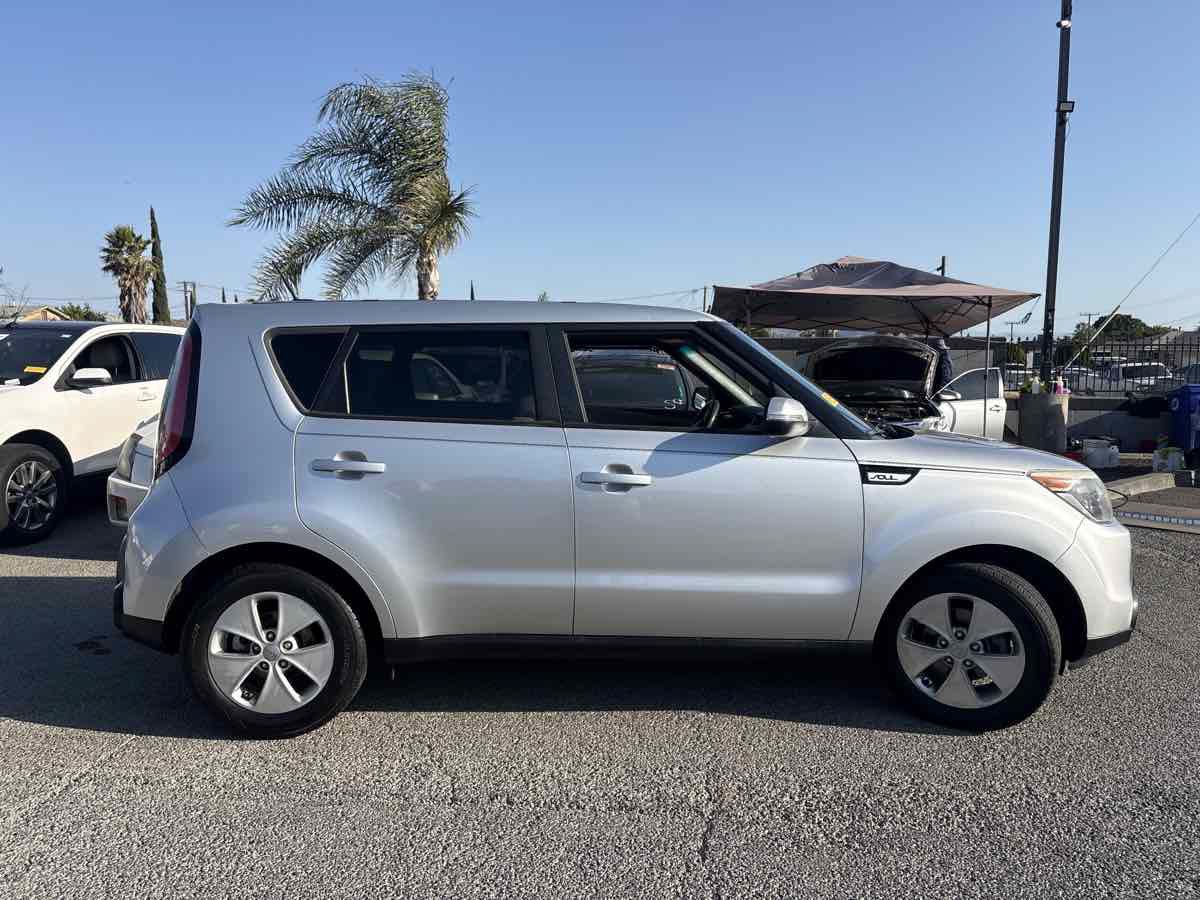 Used 2014 Kia Soul + w/ Eco Package FWD image 4