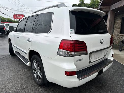 Used 2013 Lexus LX 570 4WD image 2