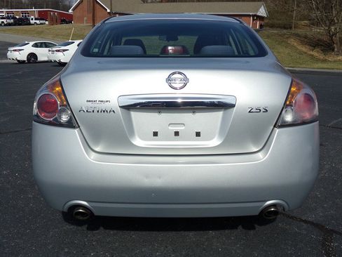 Used 2010 Nissan Altima 2.5 S image 8