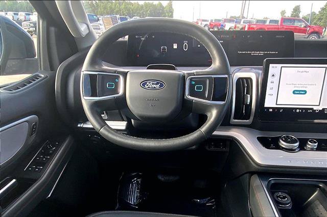Certified 2025 Ford Expedition Active AWD/4WD image 5