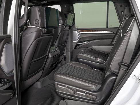 Used 2026 Cadillac Escalade Platinum Sport w/ LPO, Floor Liner Package image 16