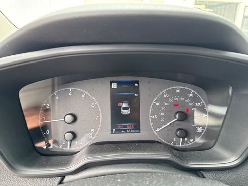 Used 2025 Toyota Corolla LE FWD image 28