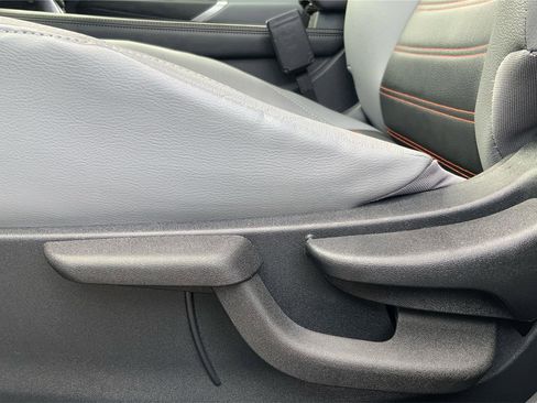 Used 2024 Nissan Kicks SR w/ SR Premium Package FWD image 17