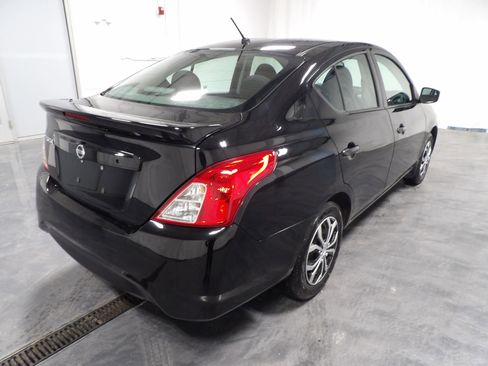 Used 2019 Nissan Versa S Plus image 5