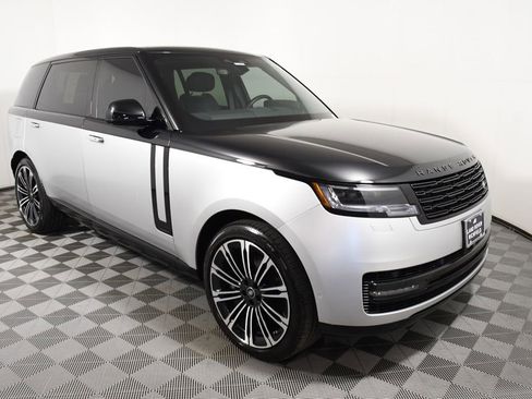 Used 2025 Land Rover Range Rover Long Wheelbase Autobiography image 8