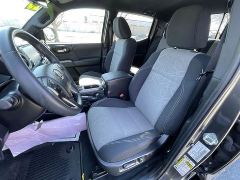 Certified 2023 Toyota Tacoma TRD Off-Road w/ Technology Package image 14