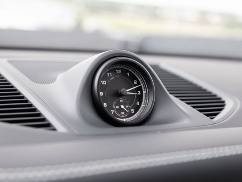 New 2025 Porsche Macan image 25