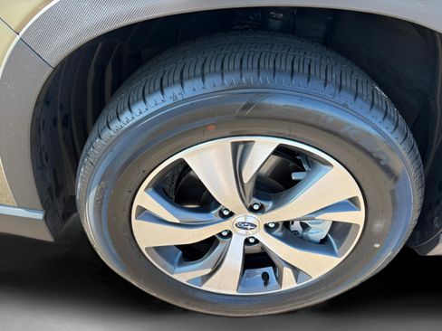 Used 2025 Subaru Ascent Premium w/ Premium Package image 35