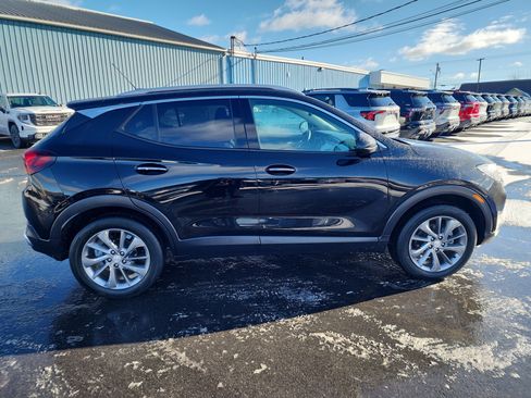 Used 2023 Buick Encore GX Essence w/ Experience Buick Package image 9