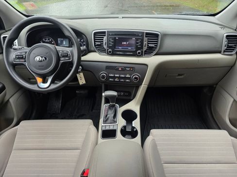 Used 2018 Kia Sportage LX image 16