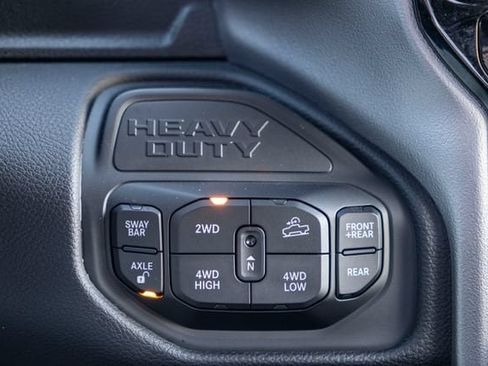 Used 2026 RAM 2500 4x4 Crew Cab image 9