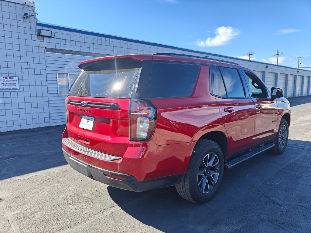 Used 2023 Chevrolet Tahoe Z71 w/ Luxury Package AWD/4WD image 4