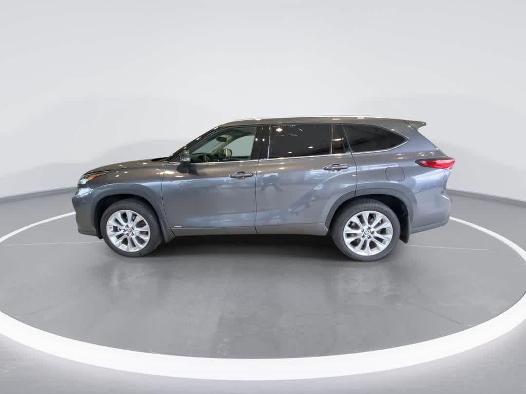 Used 2022 Toyota Highlander Limited AWD/4WD image 5