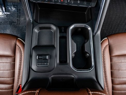 Used 2024 GMC Sierra 2500 Denali Ultimate image 25