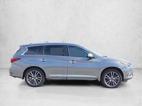 Used 2019 INFINITI QX60 Luxe w/ Sensory Package FWD image 4