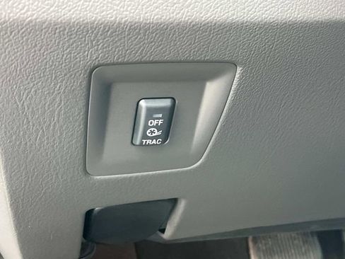 Used 2002 Ford Thunderbird Base image 19