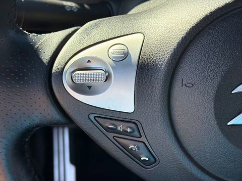 Used 2016 Nissan 370Z Base image 12