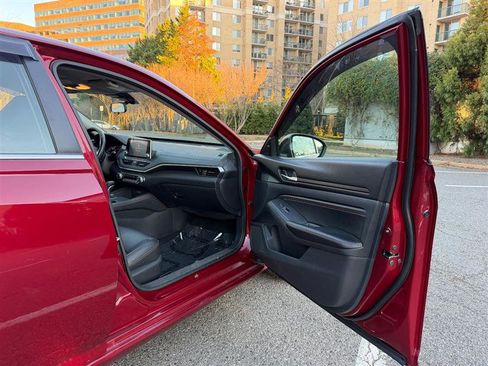 Used 2020 Nissan Altima 2.5 SR image 14