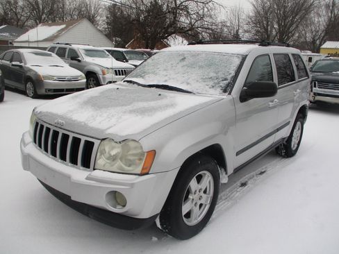 Used 2007 Jeep Grand Cherokee Laredo image 3