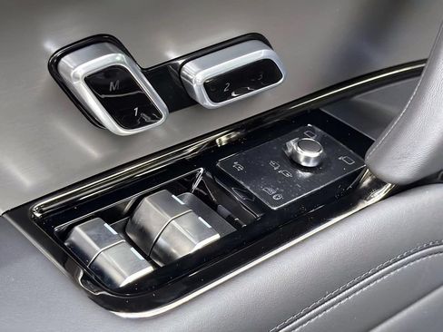 New 2026 Land Rover Range Rover Sport SE AWD/4WD image 16