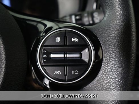 Used 2025 Kia Soul S FWD image 4