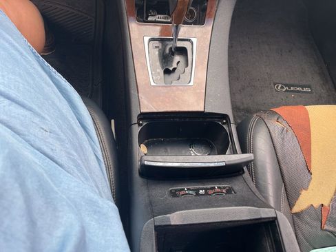 Used 2010 Lexus ES 350 image 24