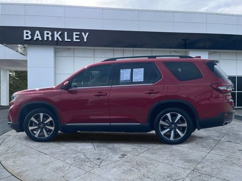 Used 2025 Honda Pilot Touring image 6
