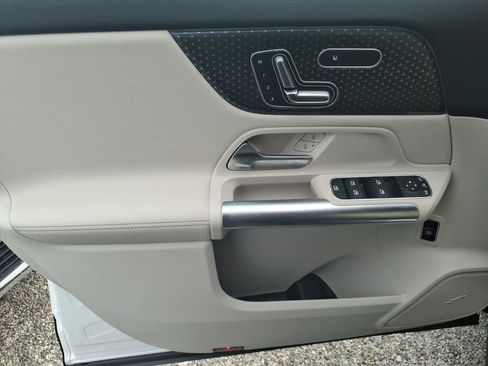 New 2026 Mercedes-Benz GLA 250 image 10