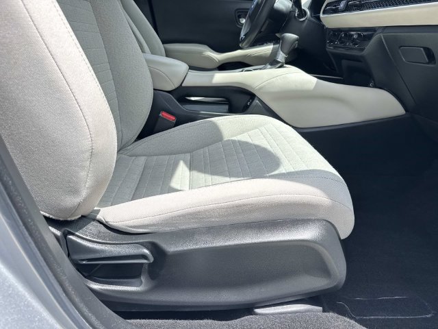 Used 2023 Honda HR-V LX image 11