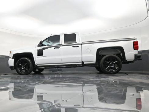 Used 2018 Chevrolet Silverado 1500 Custom w/ Custom Value Package image 21