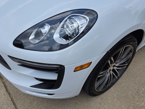 Used 2018 Porsche Macan Turbo AWD/4WD image 11