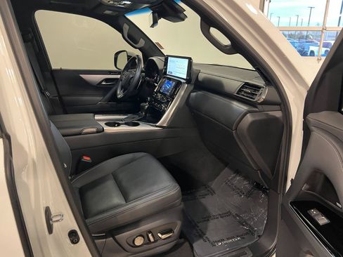 Used 2024 Lexus LX 600 F Sport AWD/4WD image 41