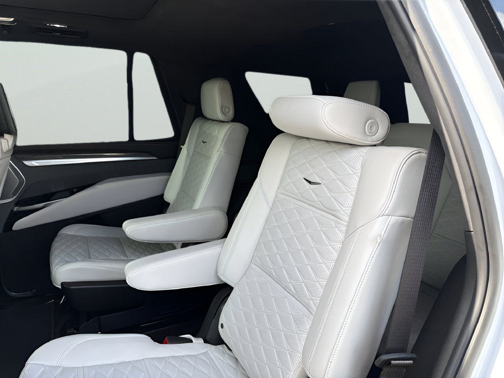 Certified 2026 Cadillac Escalade V w/ LPO, ONYX Package AWD/4WD image 40