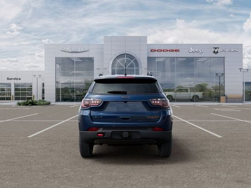 New 2026 Jeep Compass Trailhawk w/ Trailer Tow Group AWD/4WD image 7