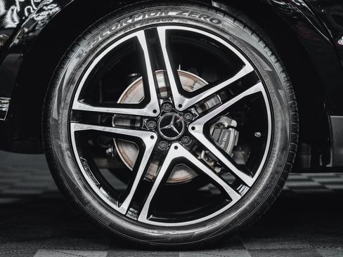 Used 2018 Mercedes-Benz GLE 43 AMG 4MATIC w/ Premium 2 Package image 17
