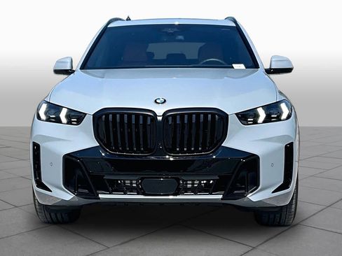 Used 2026 BMW X5 sDrive40i w/ M Sport Package RWD image 3