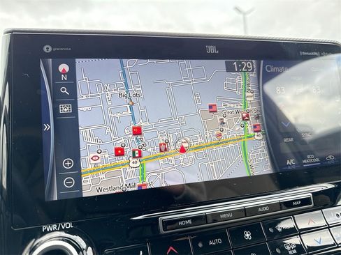 Used 2020 Toyota Highlander Platinum image 18