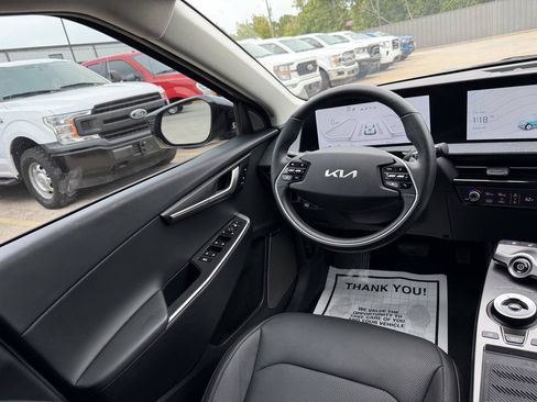 Used 2023 Kia EV6 Wind w/ Wind Technology Package AWD/4WD image 20