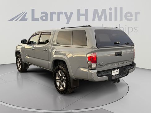 Used 2019 Toyota Tacoma Limited AWD/4WD image 3
