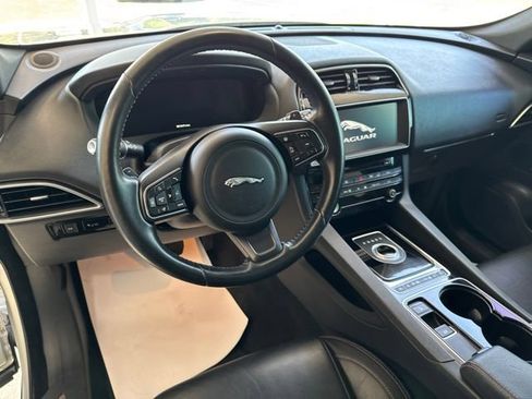 Used 2017 Jaguar F-PACE Prestige AWD/4WD image 12