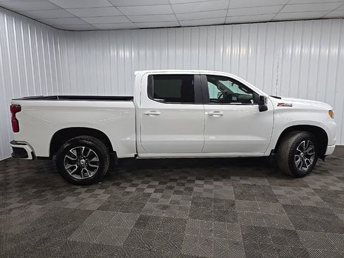 Used 2023 Chevrolet Silverado 1500 RST AWD/4WD image 2