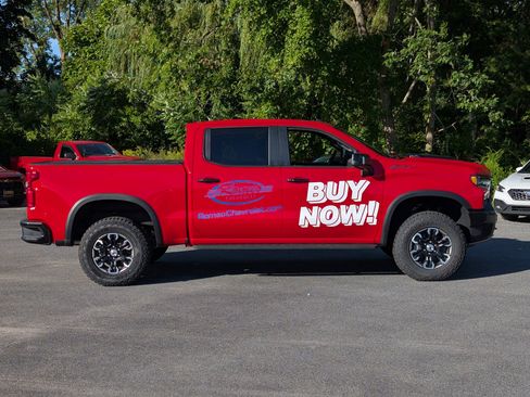 New 2025 Chevrolet Silverado 1500 ZR2 image 9