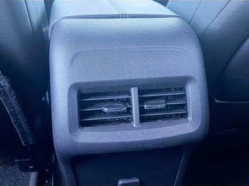 Used 2024 GMC Terrain SLT image 26